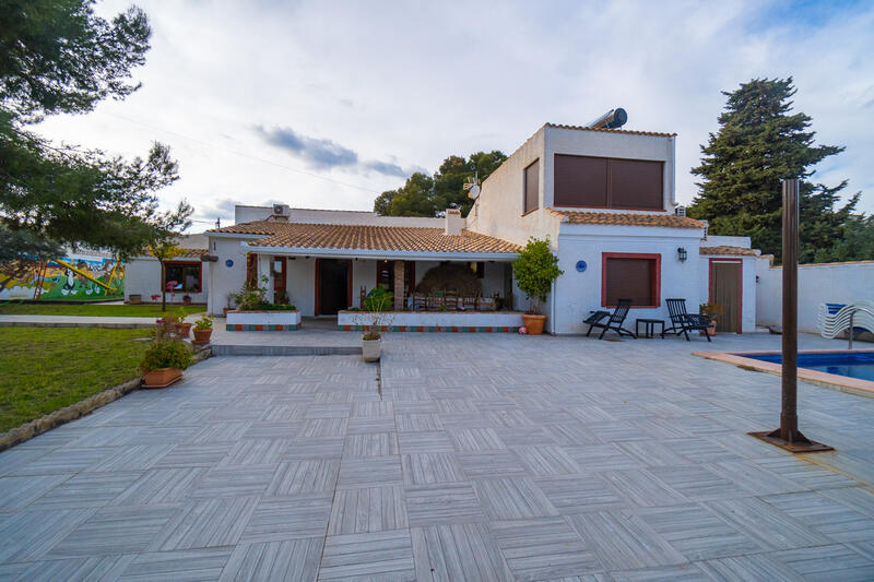 Villa til salgs i Lomas De Cabo Roig, Alicante