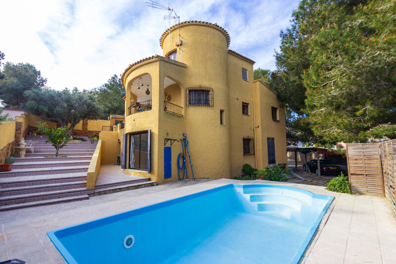 Villa til salg i Villamartin, Alicante