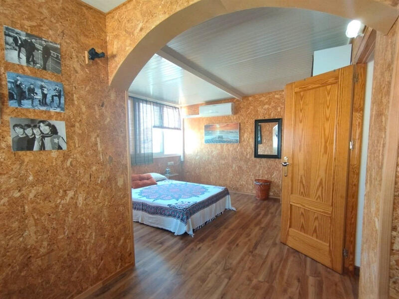 4 спальная комната дуплекс продается