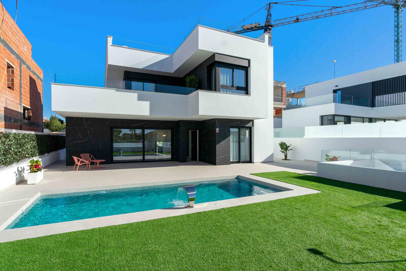 Villa for sale in Benijófar, Alicante