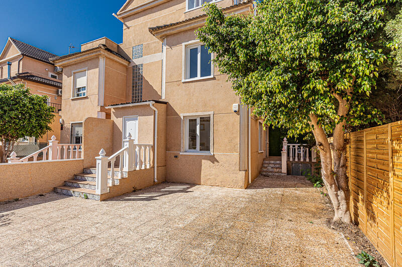 Duplex à vendre dans La Zenia, Alicante