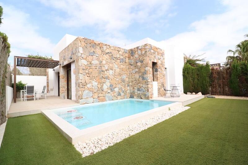 Villa à vendre dans Lomas De Cabo Roig, Alicante