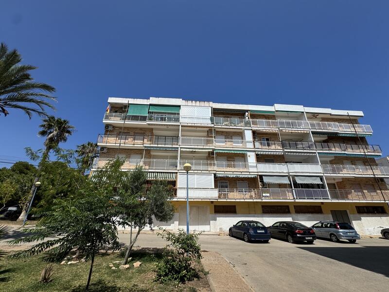 Lejlighed til salg i Punta Prima, Alicante