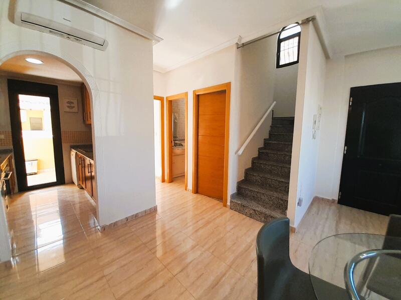 2 bedroom Townhouse for sale