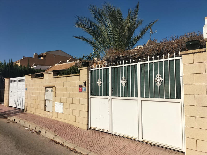 2 Cuarto Villa en venta