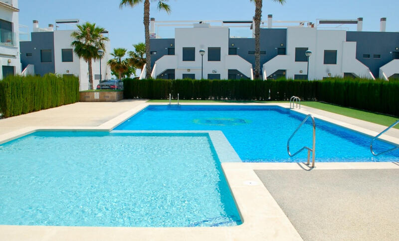 Apartamento en venta en Pilar de la Horadada, Alicante