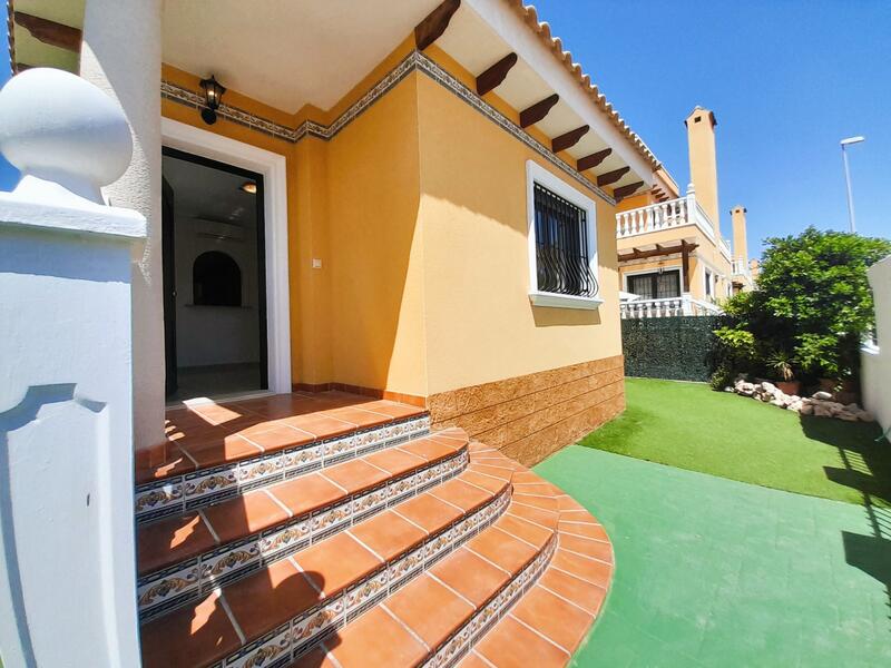 3 Cuarto Villa en venta