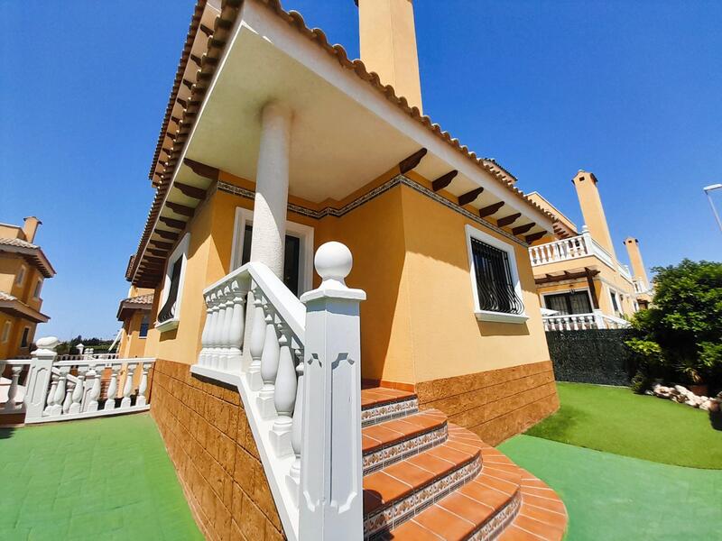 3 Cuarto Villa en venta