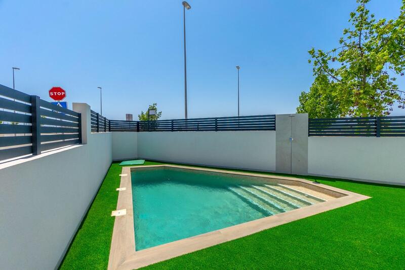 Villa for sale in Benijófar, Alicante