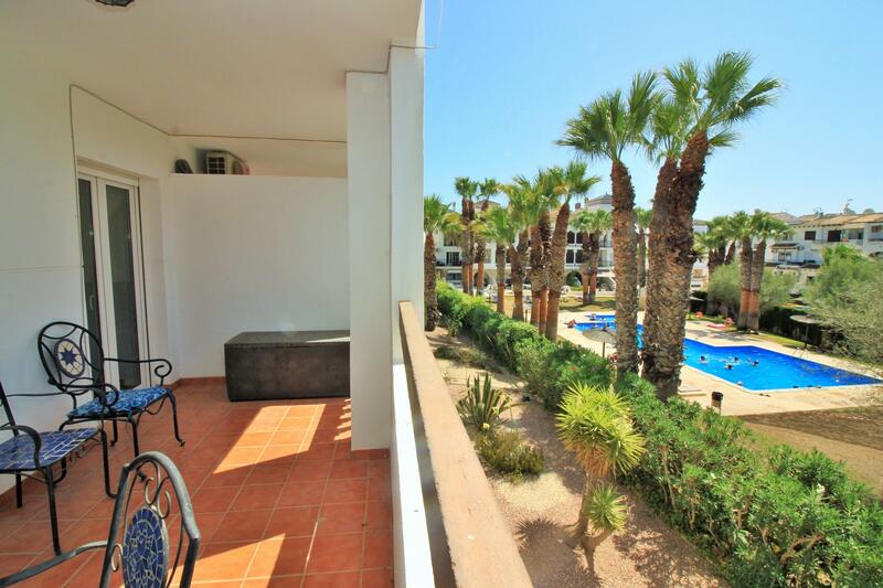 Apartamento en venta en Villamartin, Alicante