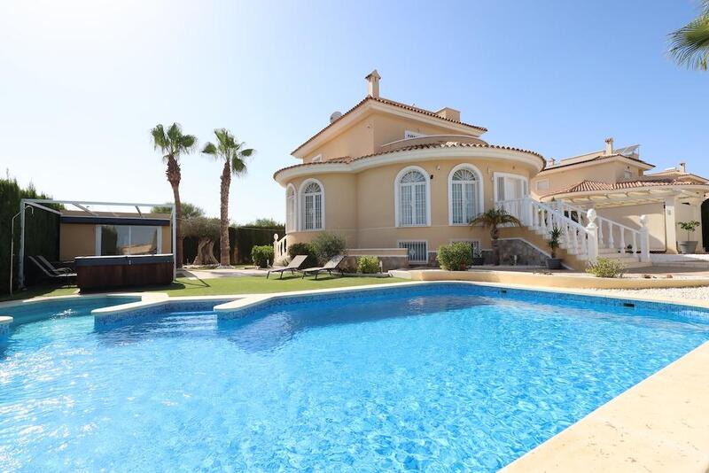 Villa til salgs i Ciudad Quesada, Alicante