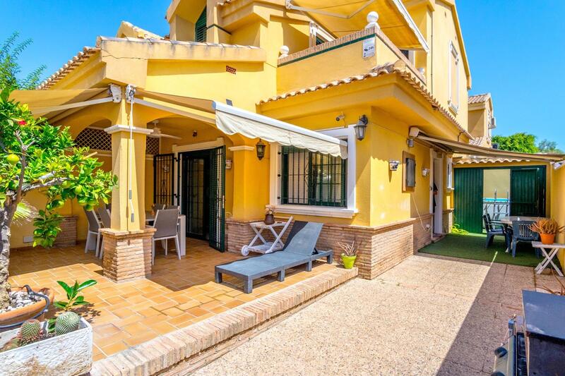 Villa til salgs i Campoamor, Alicante