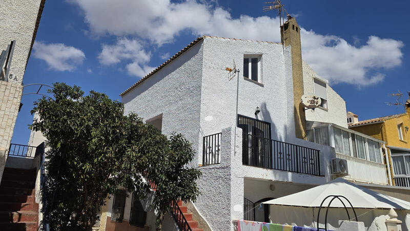 квартира продается в Torrevieja, Alicante