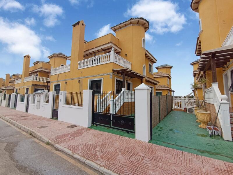 Villa til salg i Ciudad Quesada, Alicante