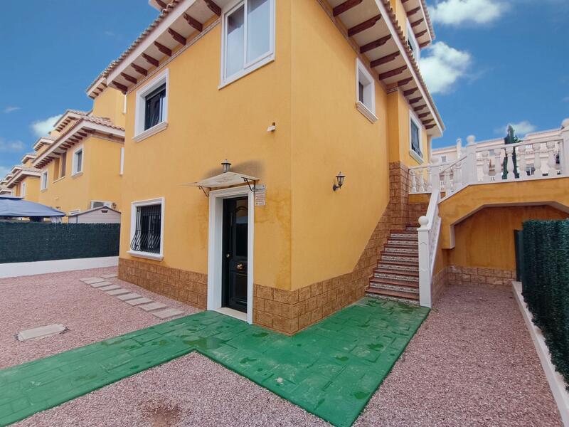 3 Cuarto Villa en venta