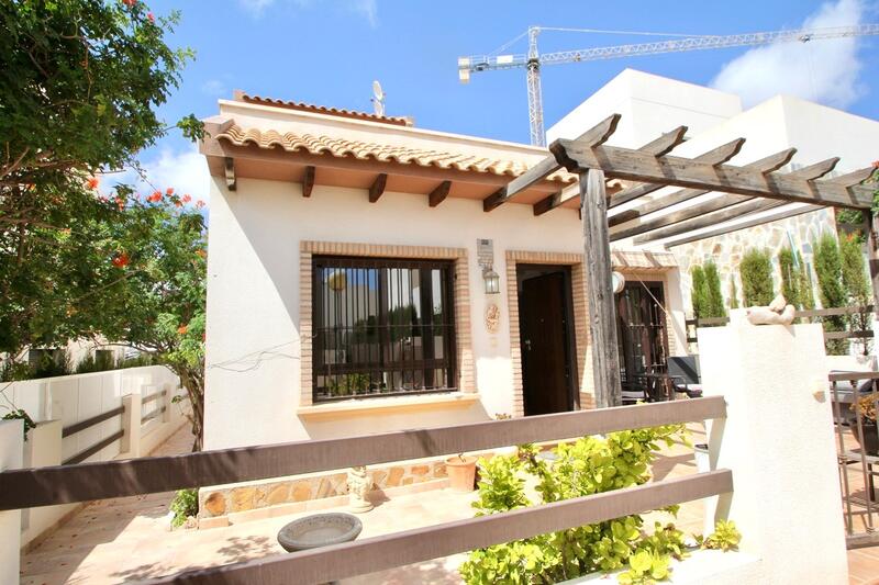 2 Cuarto Villa en venta