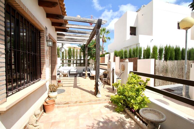 2 bedroom Villa for sale