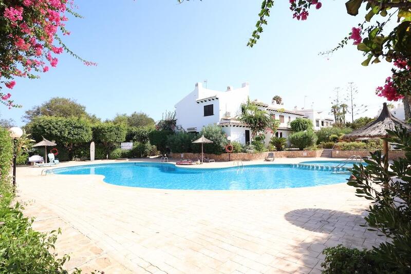 Townhouse for sale in Cabo Roig, Alicante