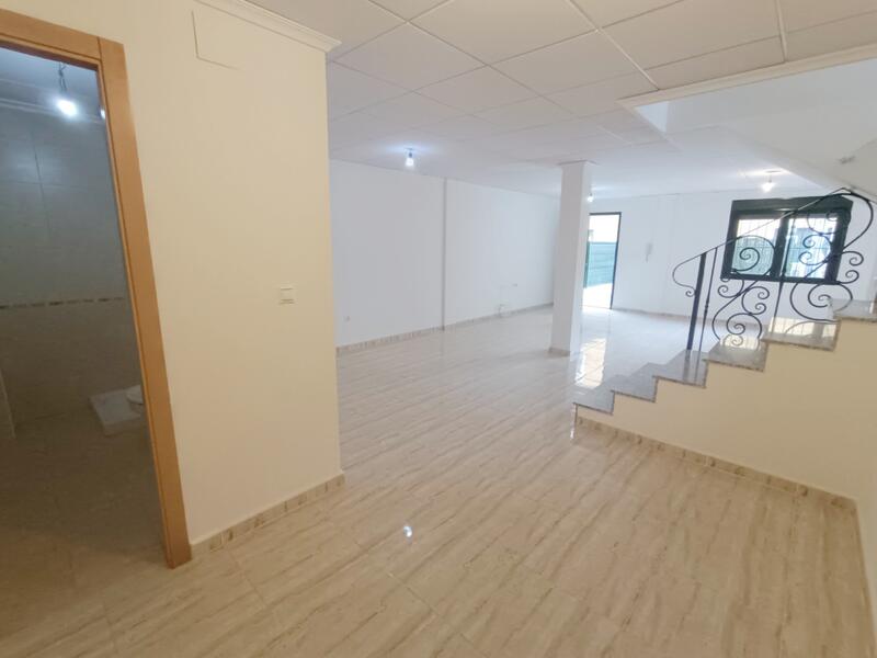 2 Cuarto Villa en venta