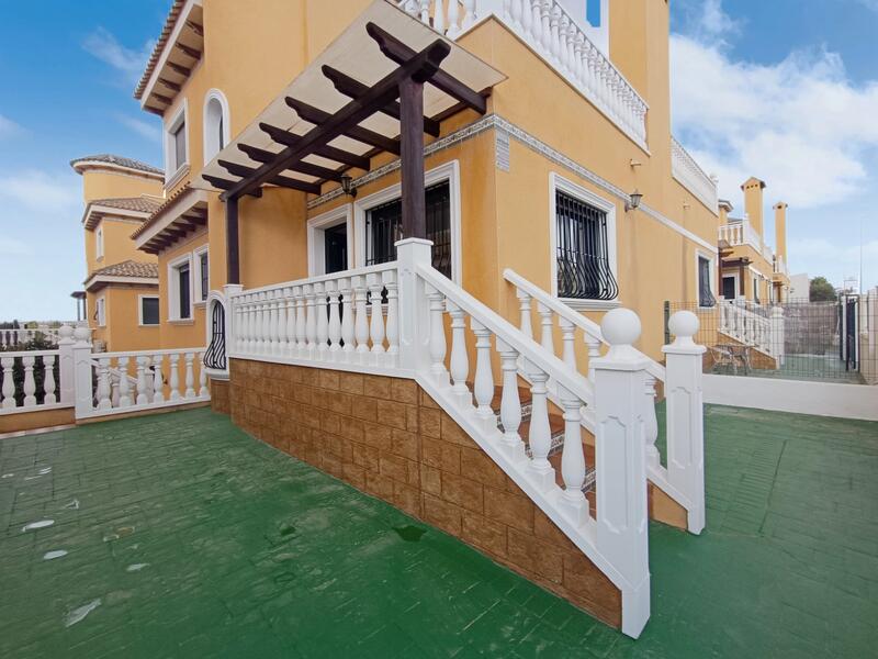 2 bedroom Villa for sale