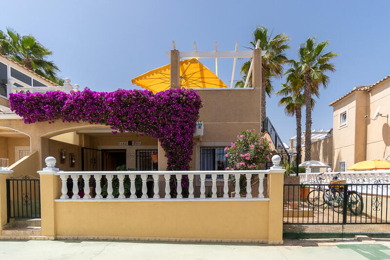 Duplex zu verkaufen in Los Balcones, Alicante