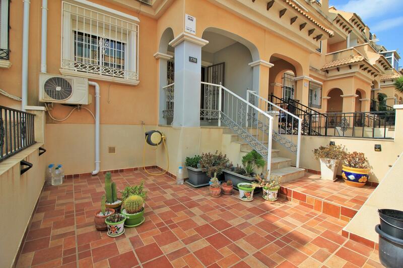 3 bedroom Townhouse for sale