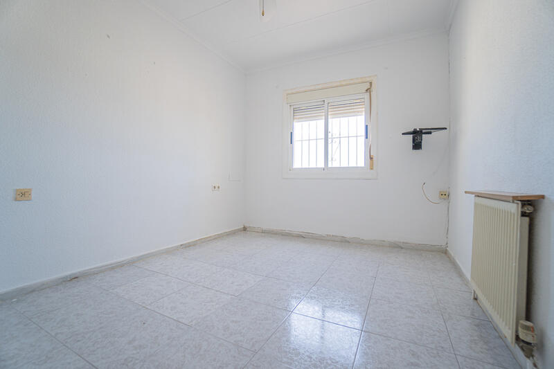 2 Cuarto Villa en venta