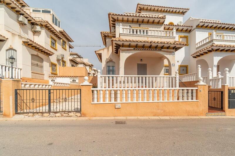 2 Cuarto Villa en venta