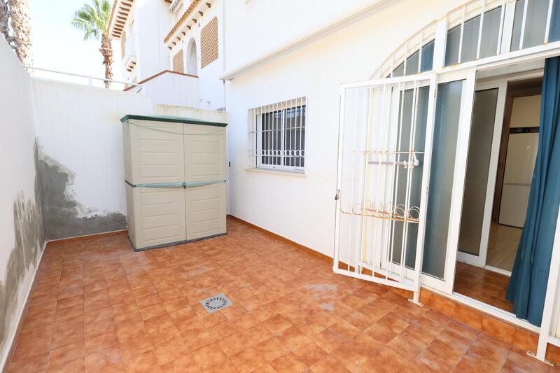 2 Cuarto Villa en venta