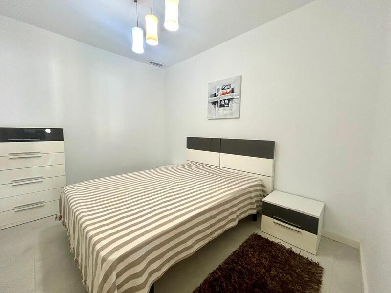 2 slaapkamer Appartement Te koop