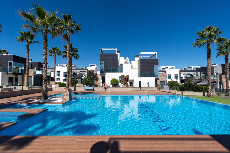 Apartamento en venta en Lomas De Cabo Roig, Alicante