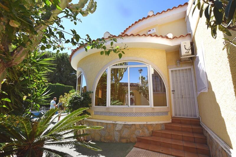 3 Cuarto Villa en venta