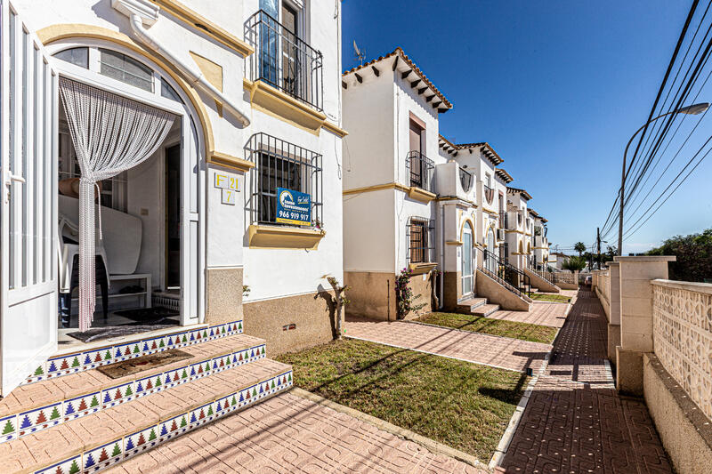 1 Cuarto Villa en venta