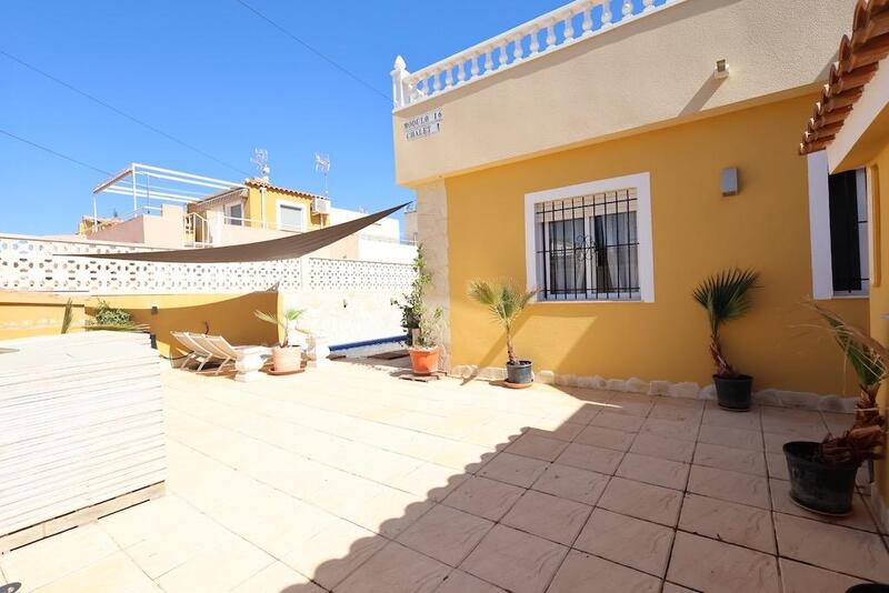 4 Cuarto Villa en venta