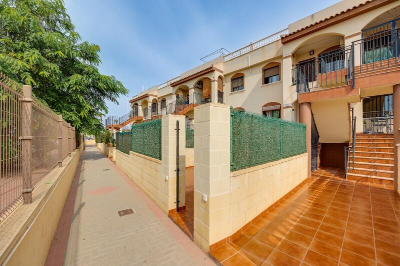 2 Cuarto Villa en venta