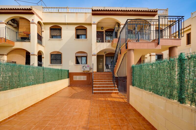 2 Cuarto Villa en venta