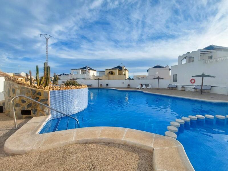 2 Cuarto Villa en venta