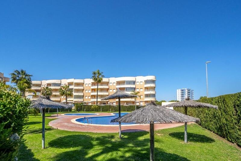 Apartamento en venta en Campoamor, Alicante