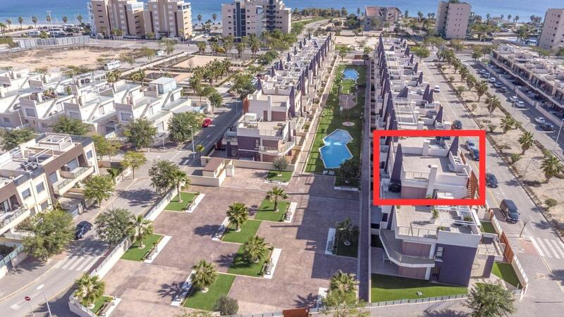 квартира продается в Mil Palmeras, Alicante