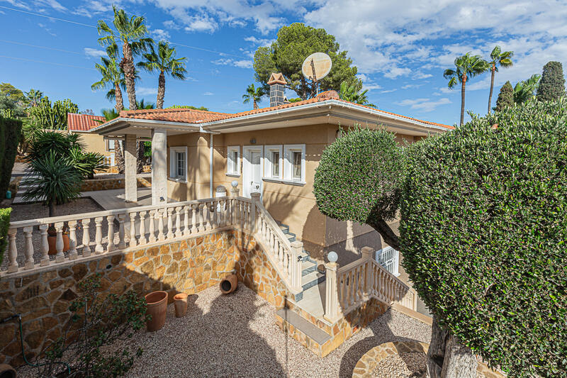 4 Schlafzimmer Villa zu verkaufen