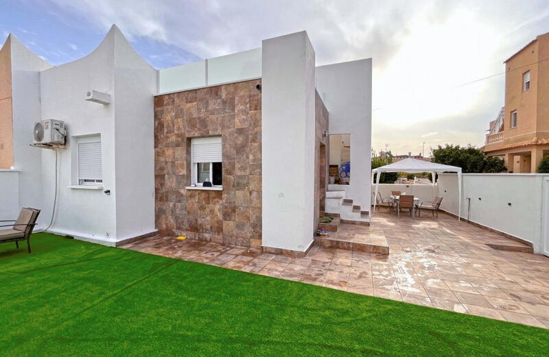 2 bedroom Villa for sale