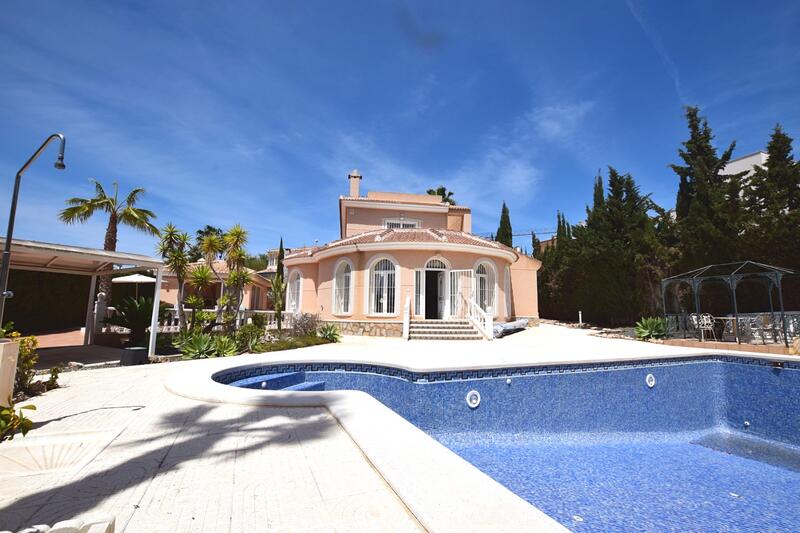 Villa for sale in Ciudad Quesada, Alicante