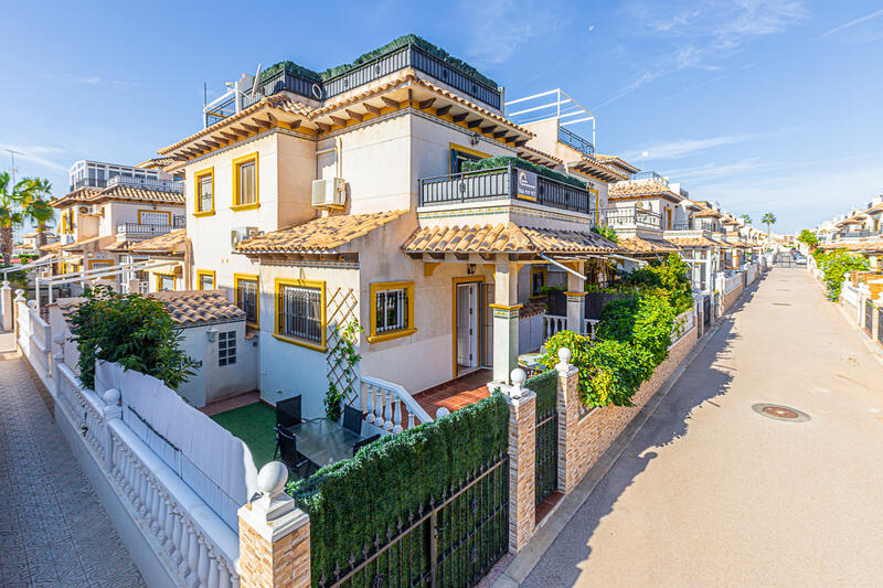 Duplex for sale in Playa Flamenca, Alicante