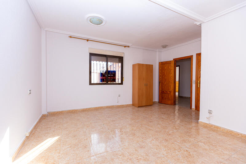 4 Cuarto Villa en venta