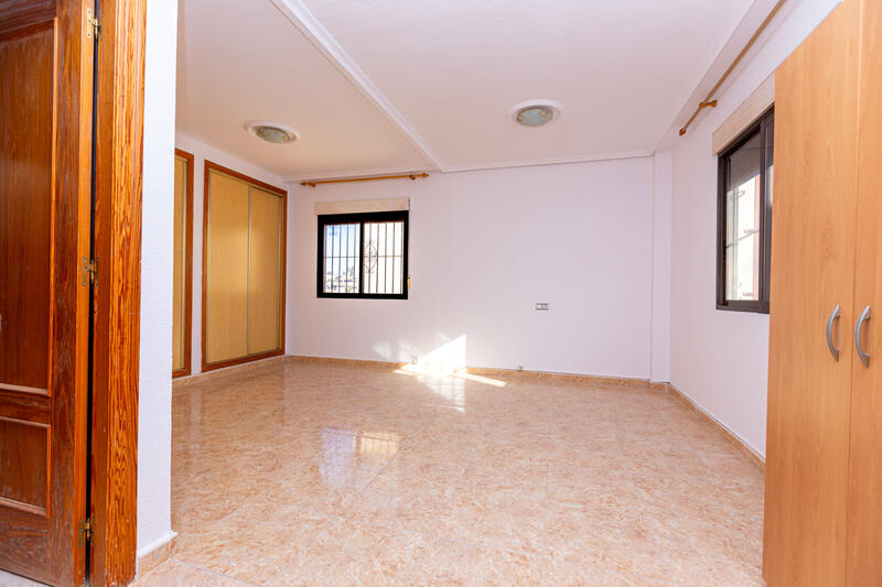 4 Cuarto Villa en venta