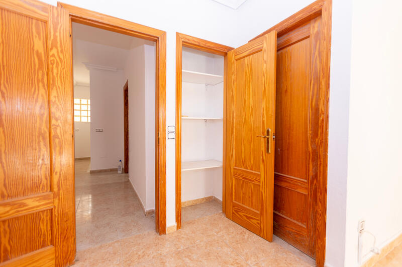 4 Cuarto Villa en venta