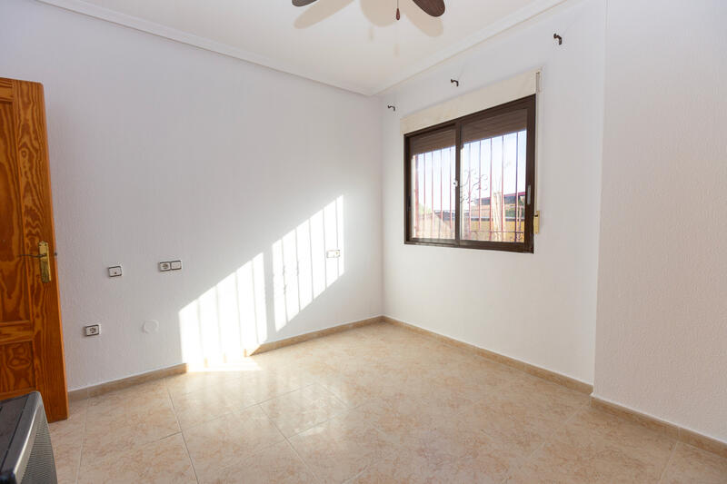 4 Cuarto Villa en venta