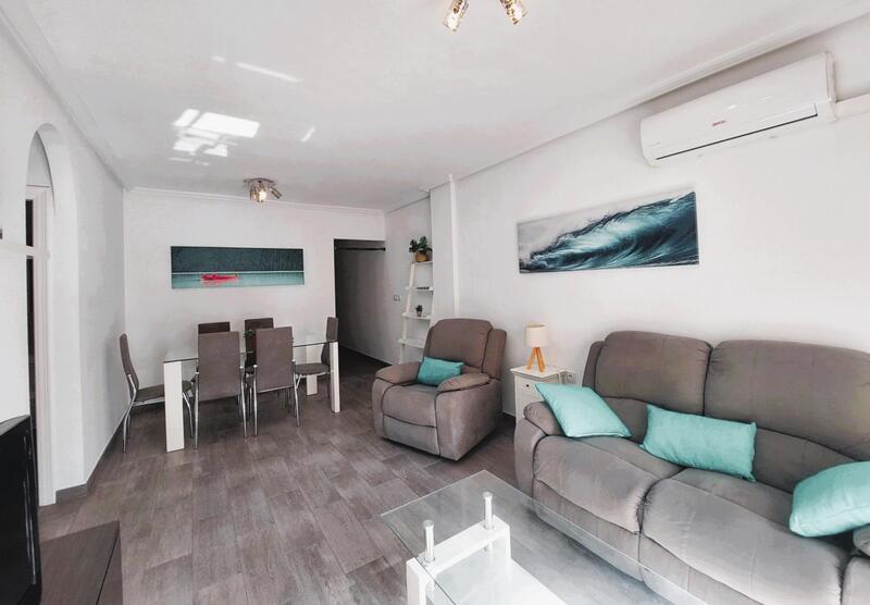 Apartamento en venta en Torrevieja, Alicante