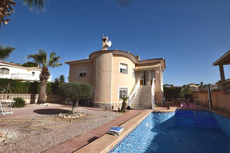 Villa til salg i Ciudad Quesada, Alicante