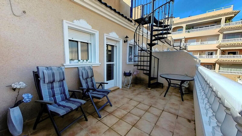 2 bedroom Townhouse for sale